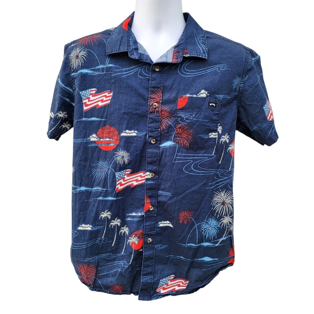 Billabong Hawaiian Shirt Mens Small Blue Patriotic Flags Fireworks Button Up